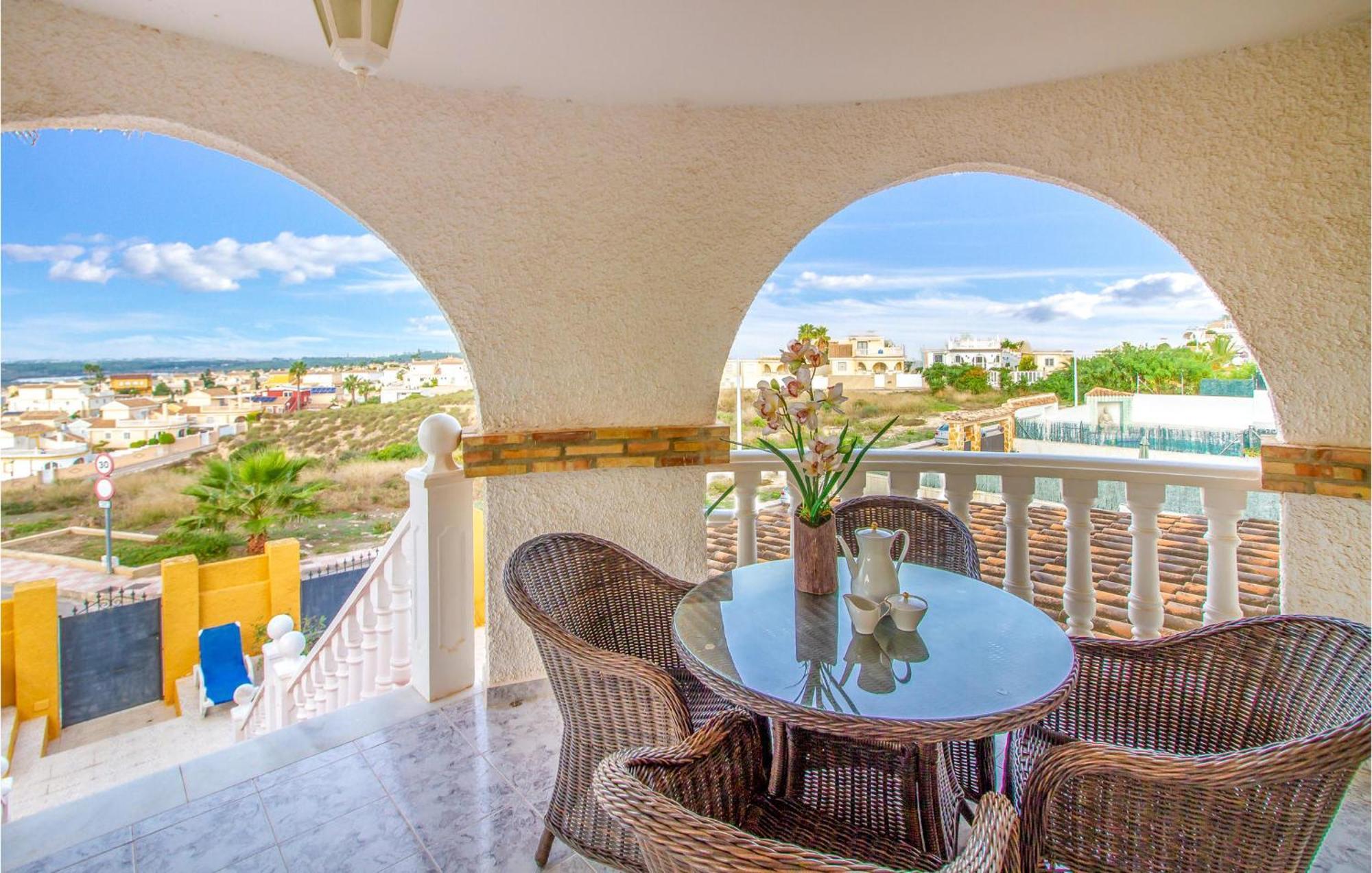 Beautiful Home In Gran Alacant With Kitchen Santa Pola Exterior photo